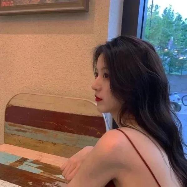 半江瑟瑟半江红